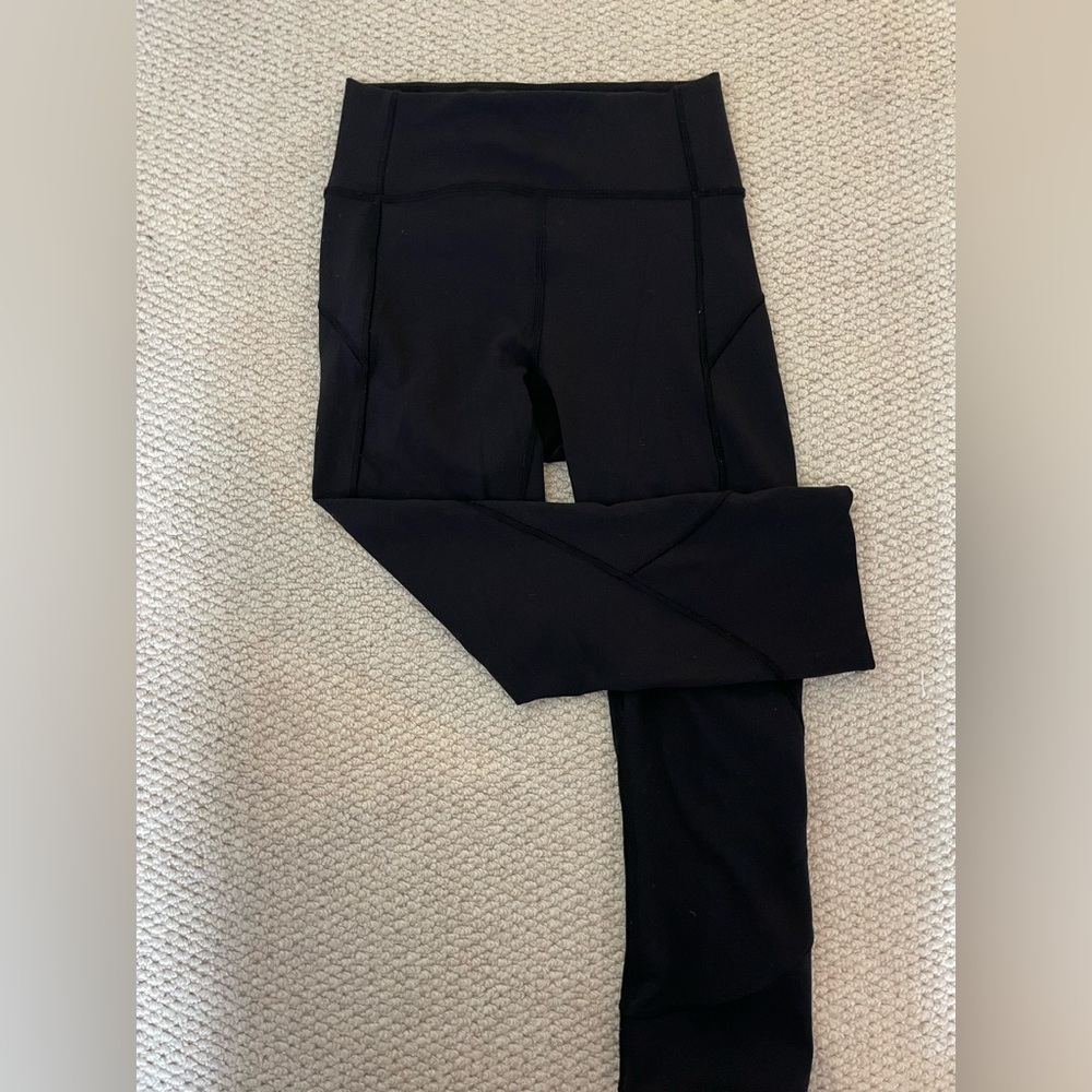 Lululemon 23” Black Leggings Size 4